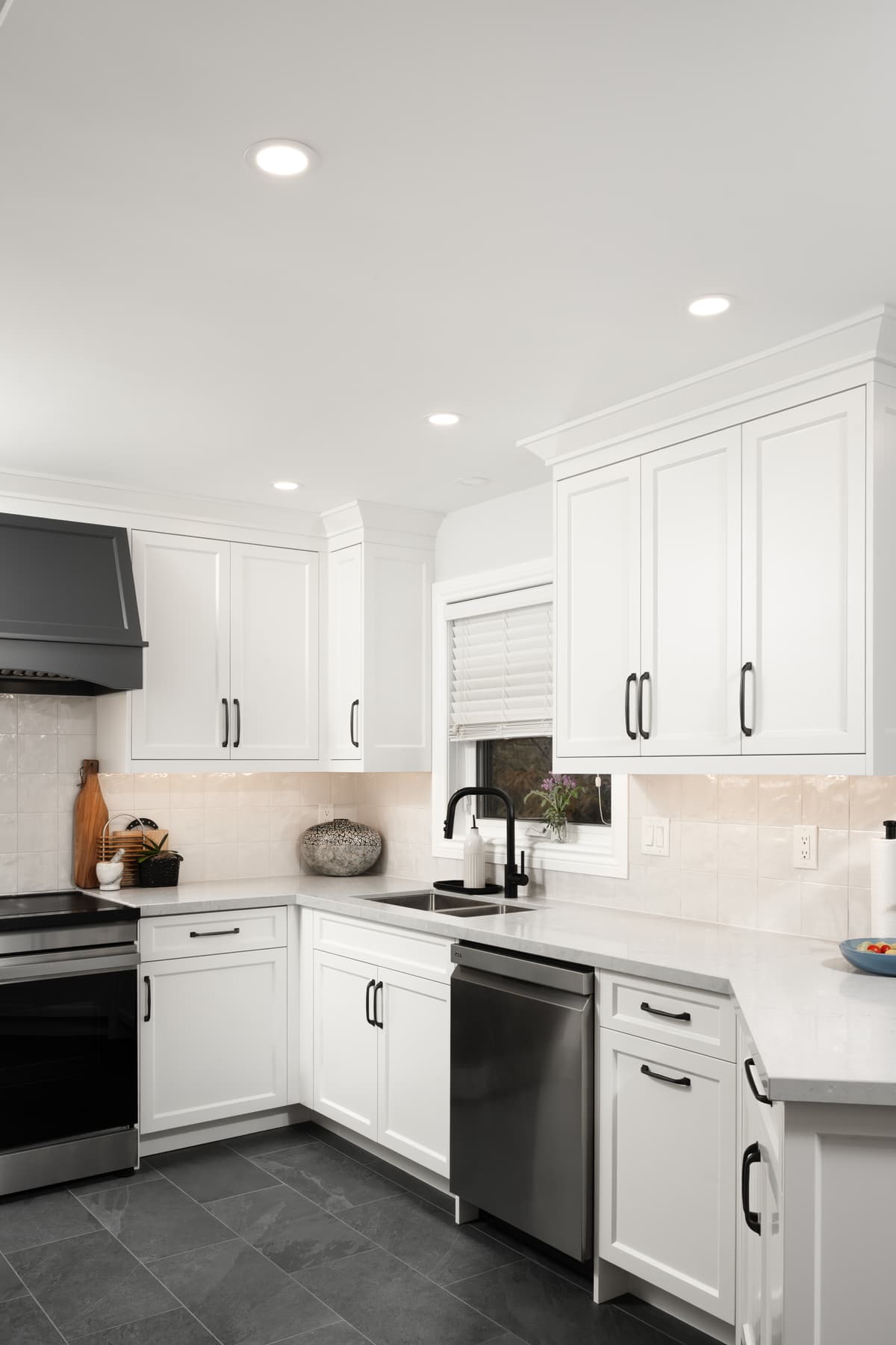 Peters - Photo 1